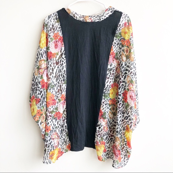 Daniel Rainn | Knit Back Animal Print Kimono - Picture 2 of 7